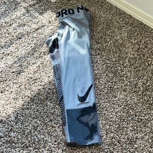 Nike Pro men’s 3/4 Grey Camo tights